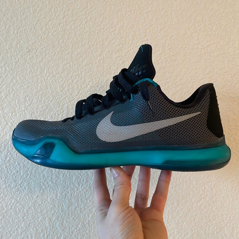 Kobe 10 Radiant Emerald